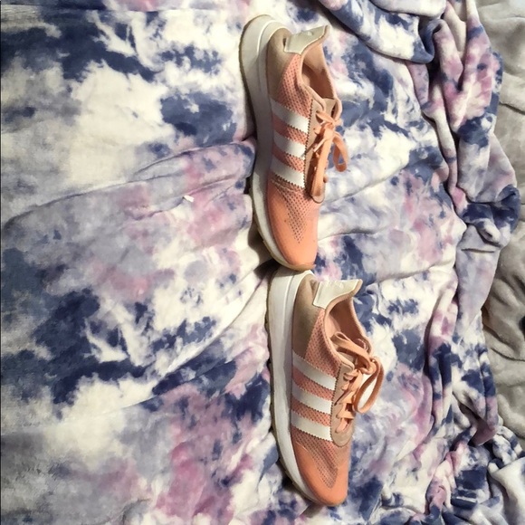 Pink ADIDAS shoes - Picture 3 of 3